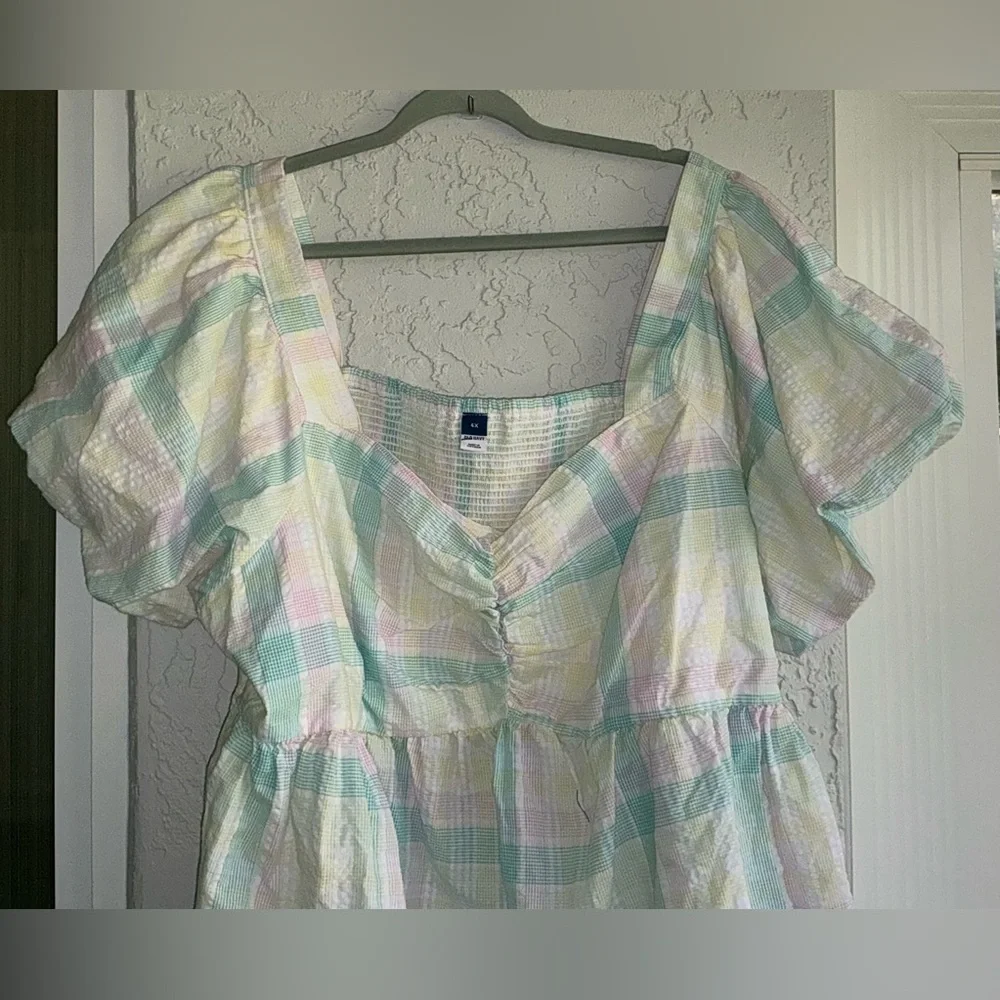 Old Navy Cropped Puckered Plaid Blouse with Puff Sleeves (NWOT)